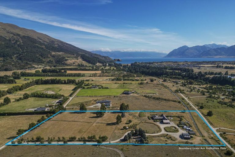 Photo of property in 22 Grayburn Lane, Albert Town, Wanaka, 9382
