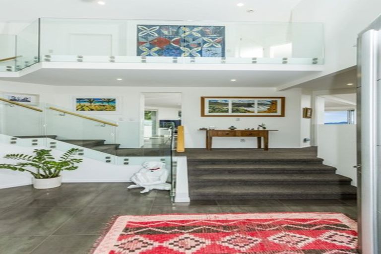 Photo of property in 31 Beach Road, Castor Bay, Auckland, 0620