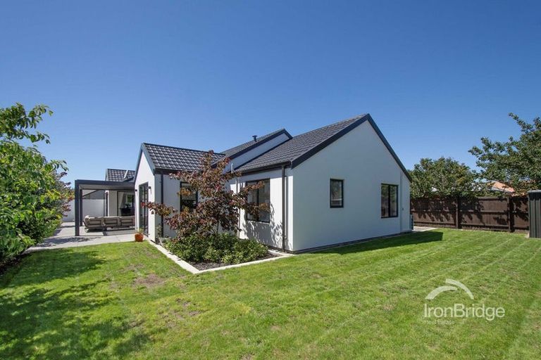 Photo of property in 46 Forest Drive, Parklands, Christchurch, 8083