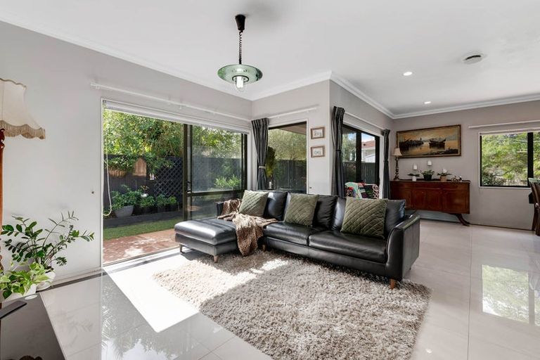 Photo of property in 53 Caribbean Drive, Unsworth Heights, Auckland, 0632