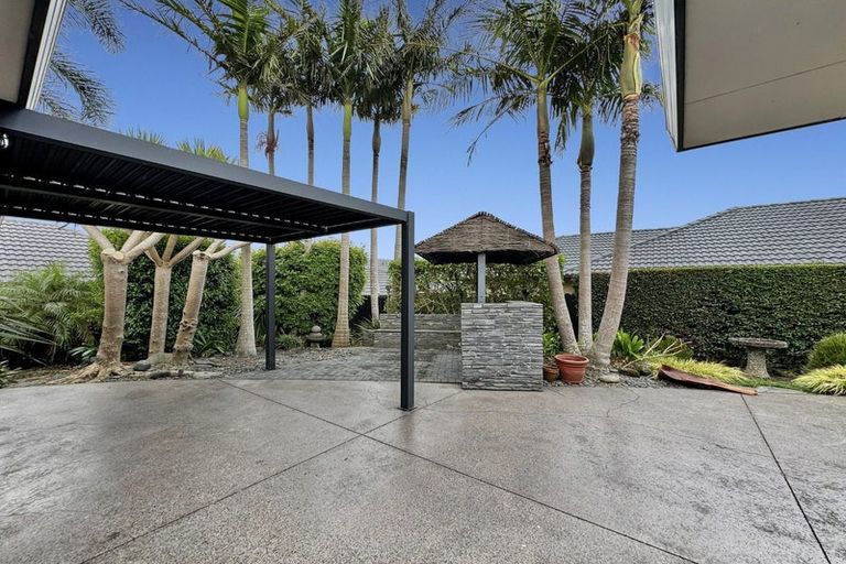 Photo of property in 26 Maghera Drive, East Tamaki Heights, Auckland, 2016