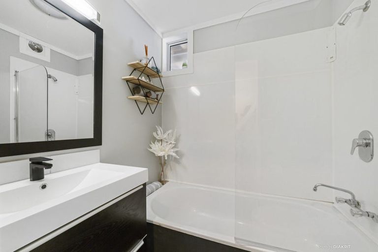 Photo of property in 68 Owhiro Bay Parade, Owhiro Bay, Wellington, 6023