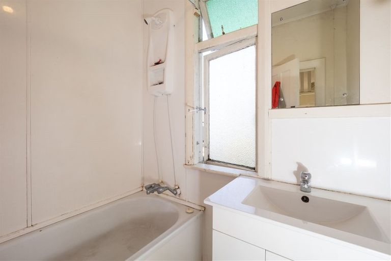 Photo of property in 12 Oxford Street, Hampstead, Ashburton, 7700