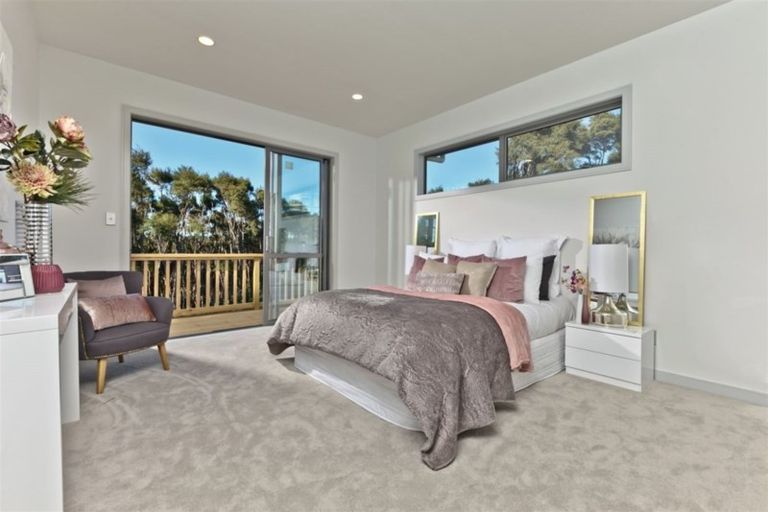 Photo of property in 120 San Valentino Drive, Henderson, Auckland, 0612