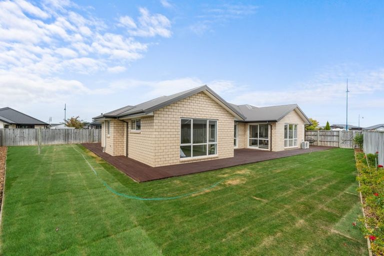 Photo of property in 59 Tiritiri Moana Drive, Pegasus, 7612