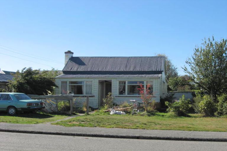 Photo of property in 6 Maude Street, Waimate, 7924