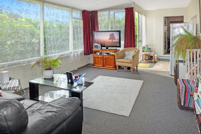 Photo of property in 18 Brown Terrace, Foxton Beach, Foxton, 4815