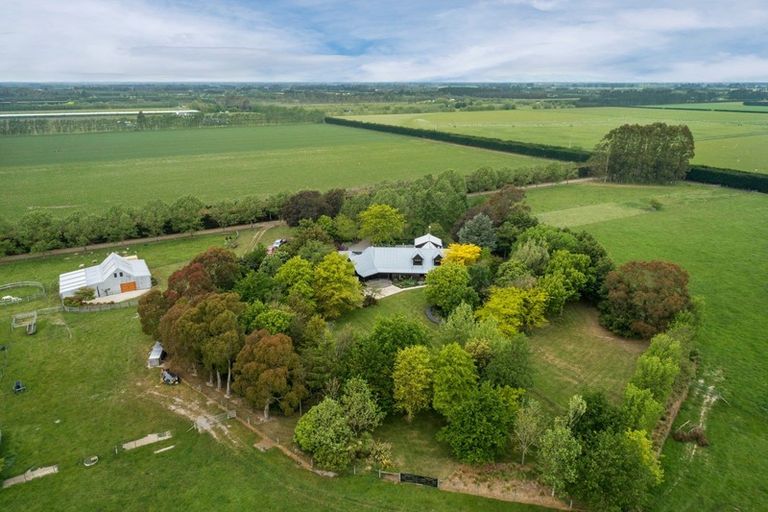 Photo of property in 1592 Tram Road, Swannanoa, Rangiora, 7475