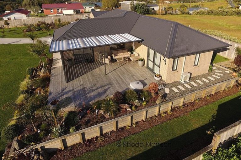 Photo of property in 13 Kotare Crescent, Pahi, Paparoa, 0571