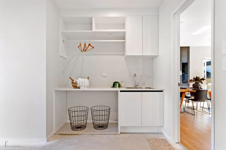 Photo of property in 4 Cutfield Lane, Kumeu, 0810