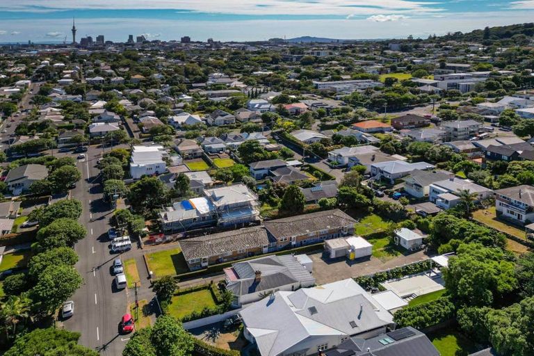 Photo of property in 12 Kenyon Avenue, Mount Eden, Auckland, 1024