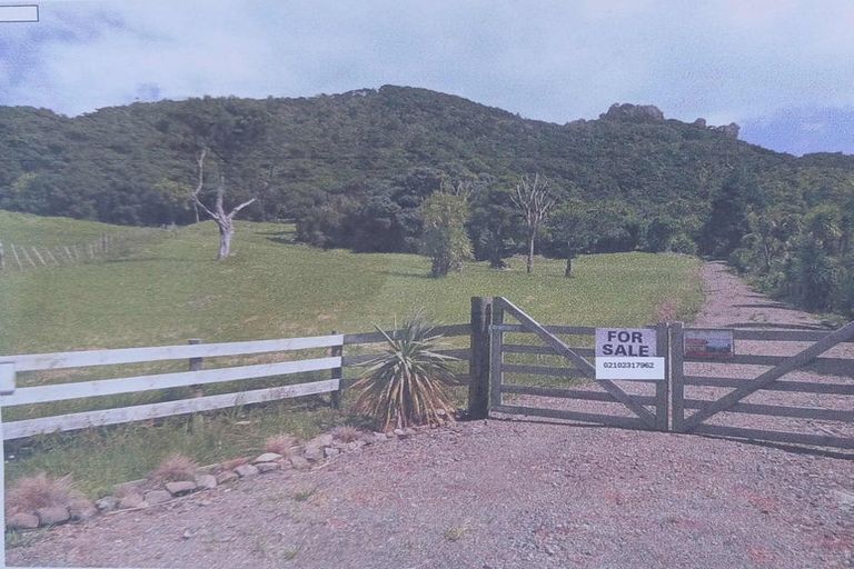 Photo of property in 2116 Whangarei Heads Road, Whangarei Heads, 0174