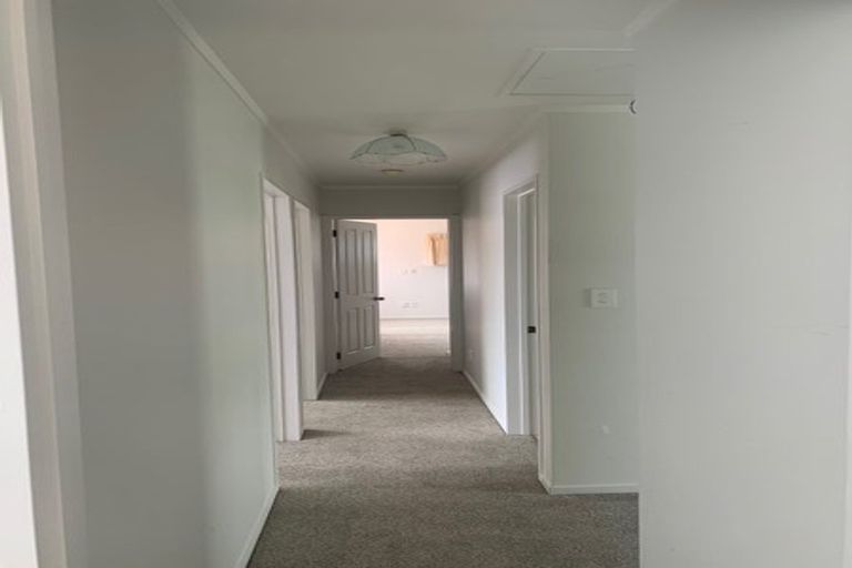 Photo of property in 1/5 Delamare Court, Sunnynook, Auckland, 0632