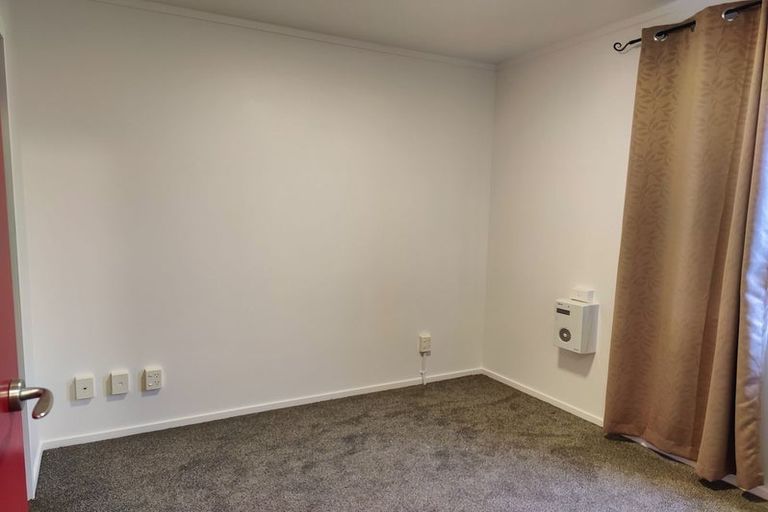 Photo of property in 3 Kelvin Grove, Te Aro, Wellington, 6011