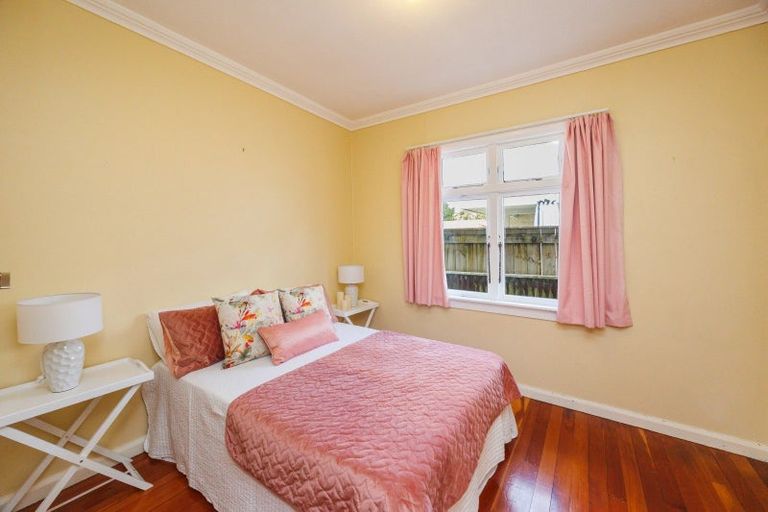 Photo of property in 11 Moore Street, West End, Palmerston North, 4412