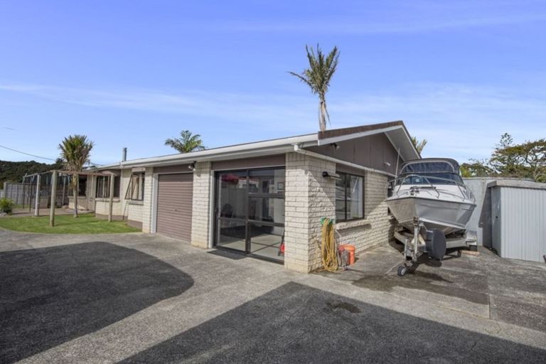 Photo of property in 35 Waiotoi Road, Ngunguru, Whangarei, 0173