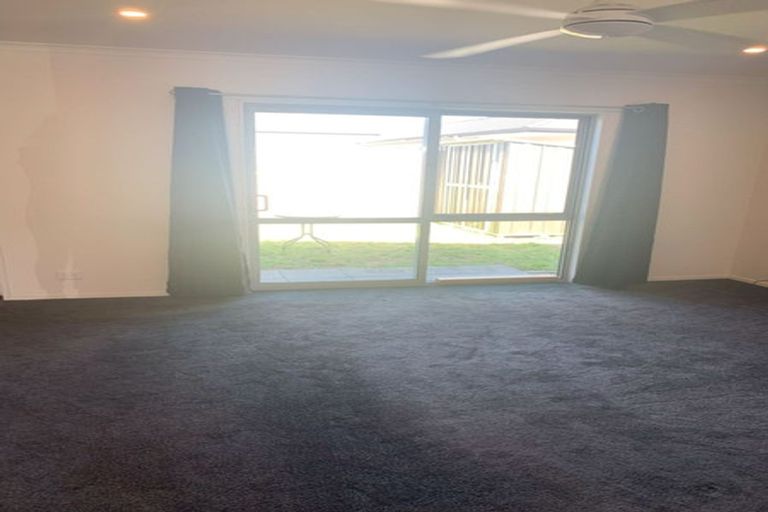 Photo of property in 18 Harore Road, Takanini, 2112