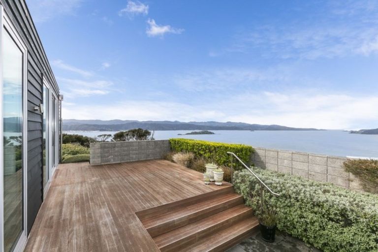 Photo of property in 25 Cromwell Point, Newlands, Wellington, 6037