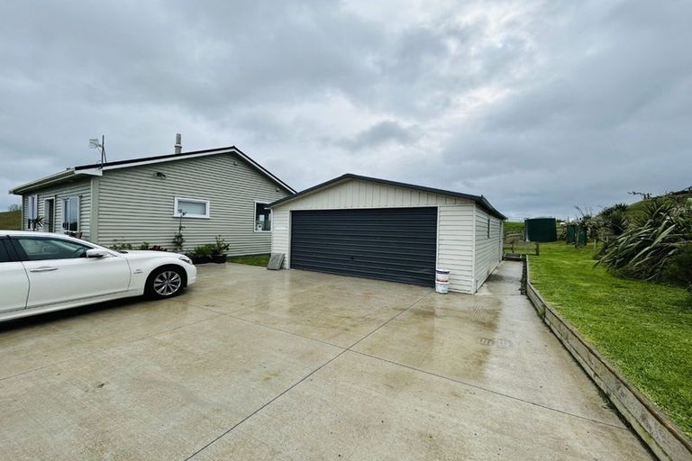 Photo of property in 136 Derham Road, Te Horo, Otaki, 5581