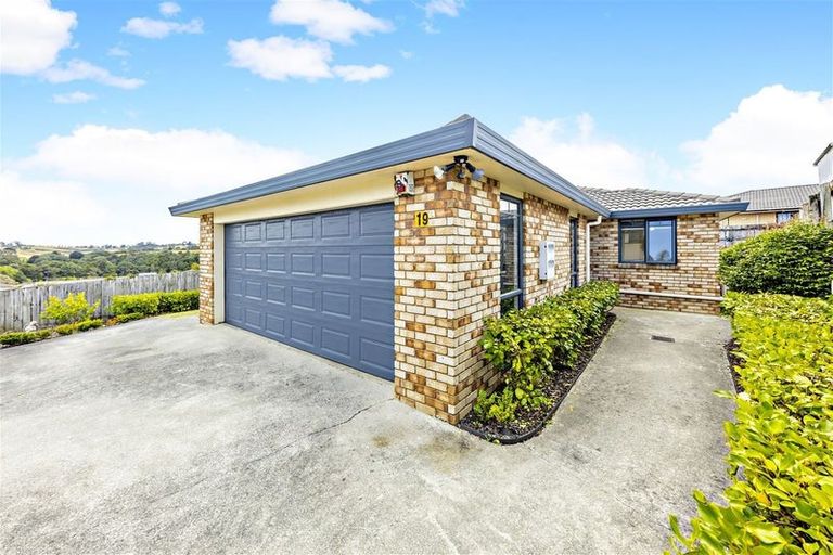 Photo of property in 19 Frederick Reece Drive, The Gardens, Auckland, 2105