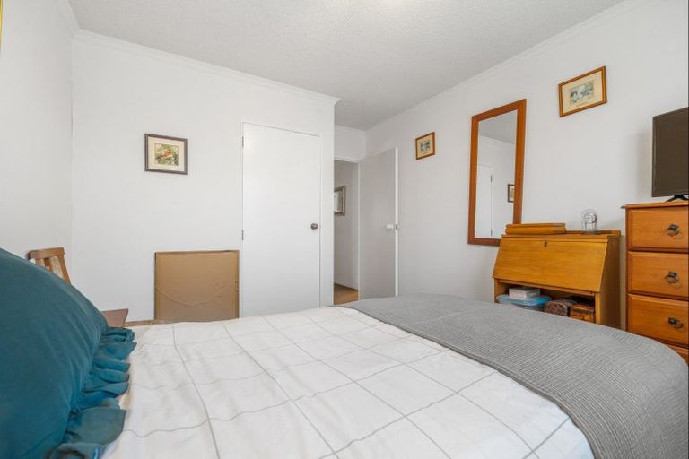 Photo of property in 5b Clemow Road, Fitzroy, New Plymouth, 4312