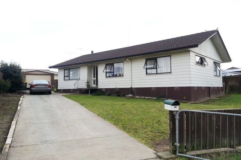 Photo of property in 14 Secretariat Place, Randwick Park, Auckland, 2105