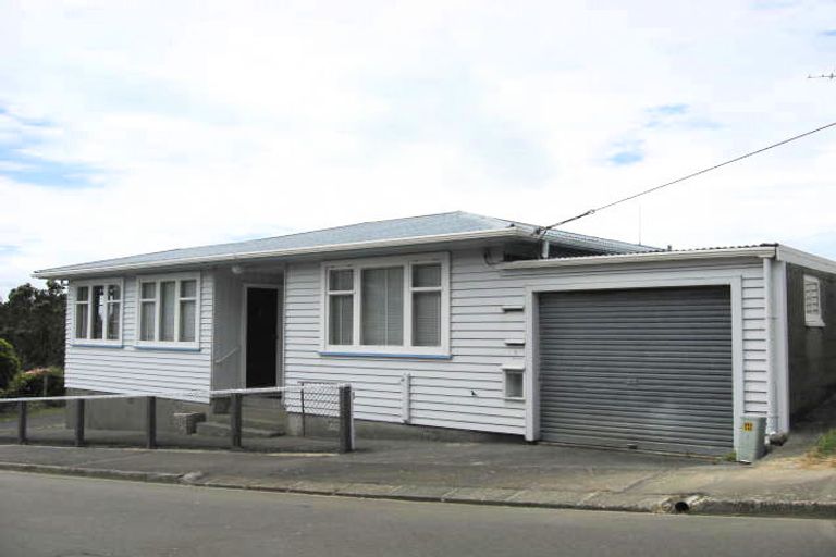 Photo of property in 5a Farnham Street, Mornington, Wellington, 6021
