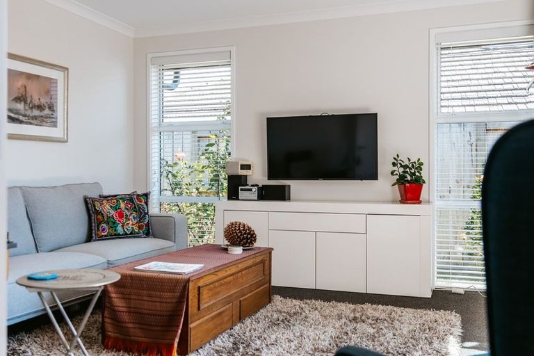 Photo of property in 77 Bert Wall Drive, Omokoroa, 3114