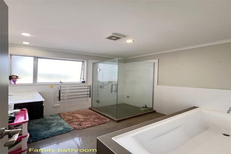 Photo of property in 10 Salamanca Road, Sunnynook, Auckland, 0620