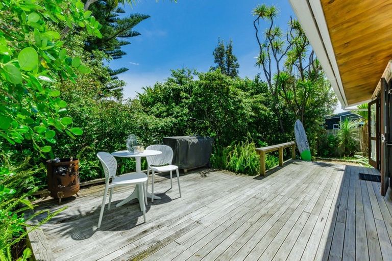 Photo of property in 36 William Street, Waikanae Beach, Waikanae, 5036