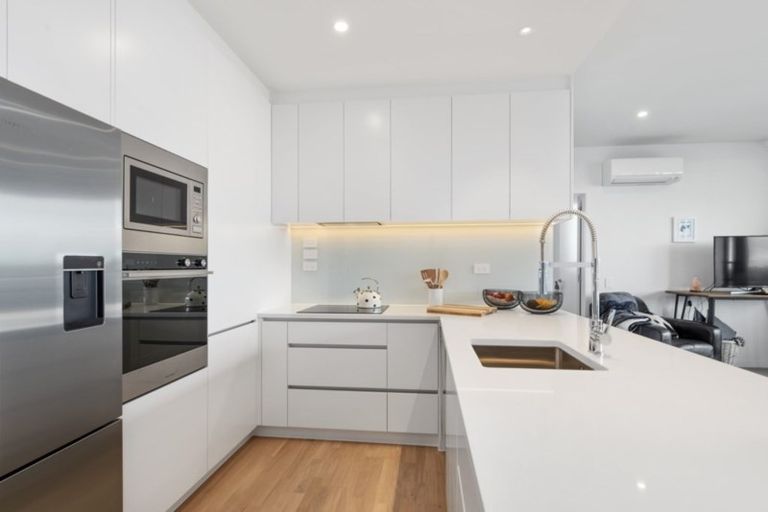 Photo of property in 304/8b Lake Pupuke Drive, Takapuna, Auckland, 0622