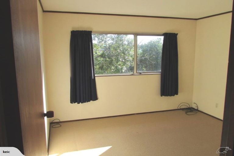 Photo of property in 2/19 Philson Terrace, Browns Bay, Auckland, 0630