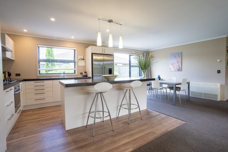 Photo of property in 16 Stowell Drive, Cromwell, 9310