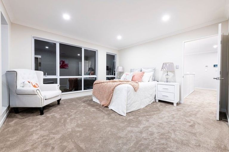 Photo of property in 56 Tir Conaill Avenue, Flat Bush, Auckland, 2019