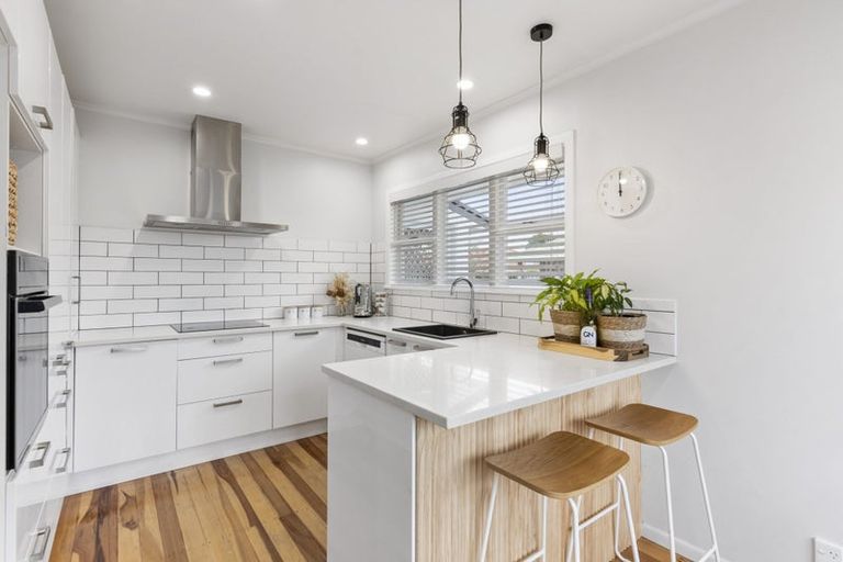 Photo of property in 1/104 Beach Road, Pahurehure, Papakura, 2113