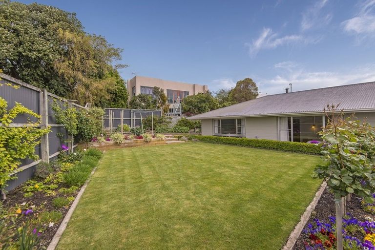 Photo of property in 227 Mount Pleasant Road, Mount Pleasant, Christchurch, 8081