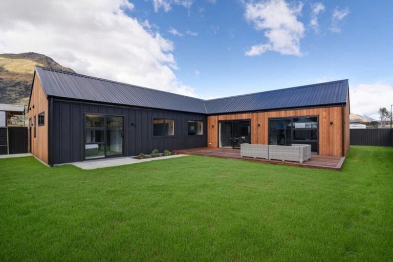 Photo of property in 22 Cumberland Road, Lower Shotover, Queenstown, 9304