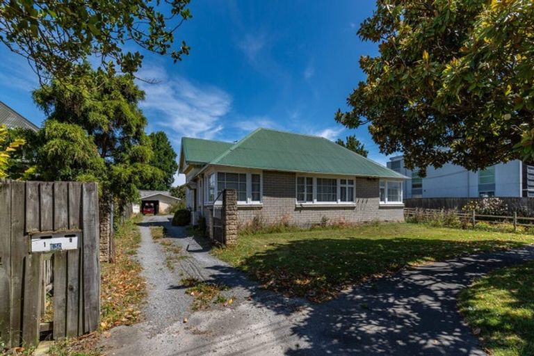 Photo of property in 2/130 Holly Road, St Albans, Christchurch, 8014