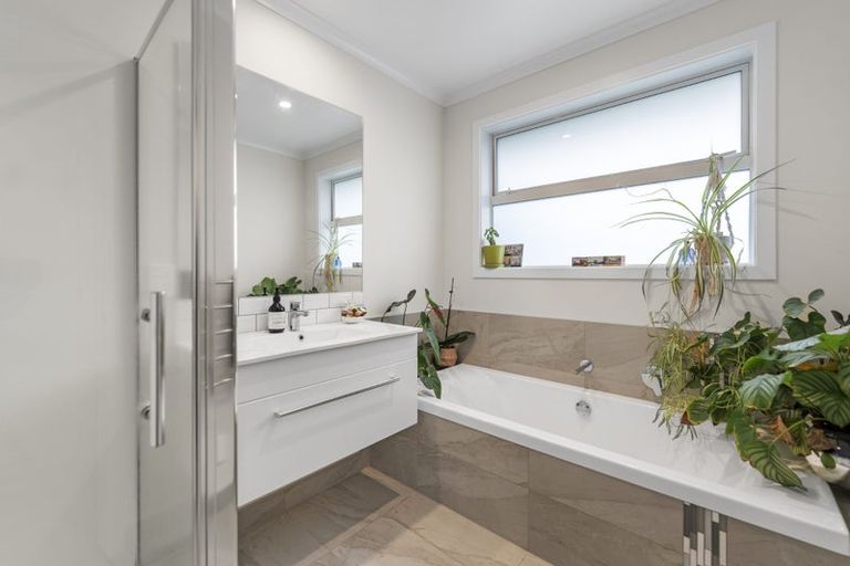 Photo of property in 8a No 2 Road, Te Puke, 3119