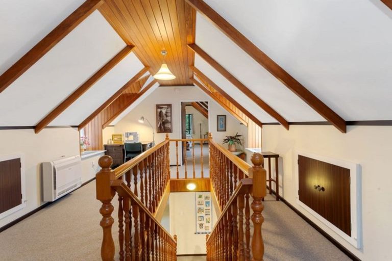 Photo of property in 66 Landsdowne Terrace, Cashmere, Christchurch, 8022