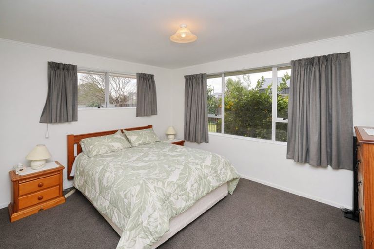 Photo of property in 41a Lake Terrace Road, Burwood, Christchurch, 8061