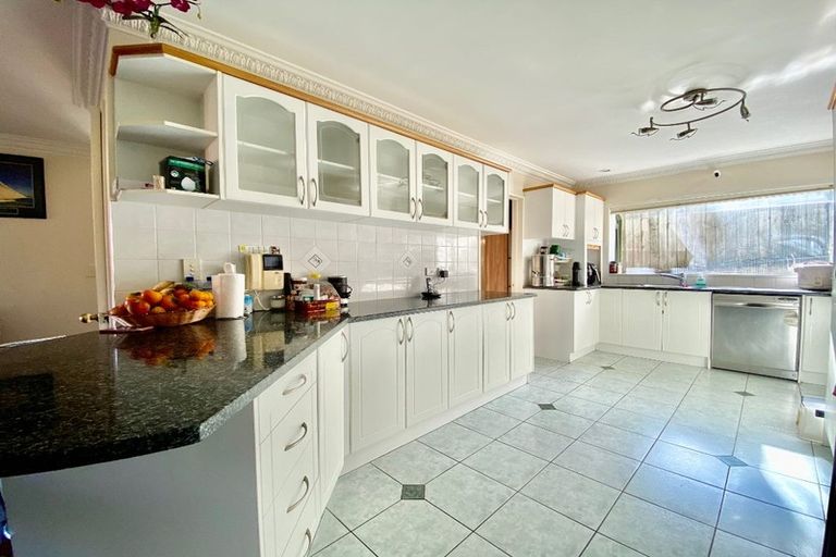Photo of property in 7 Sesame Grove, Goodwood Heights, Auckland, 2105