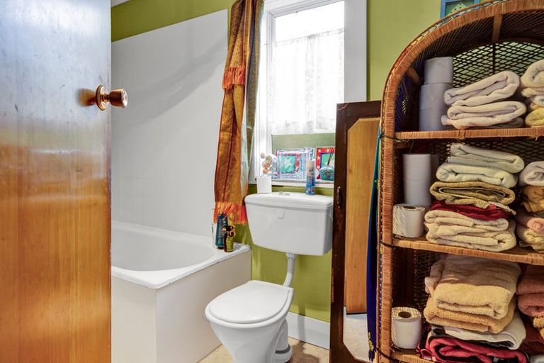 Photo of property in 77 Kapuni Street, Manaia, 4612