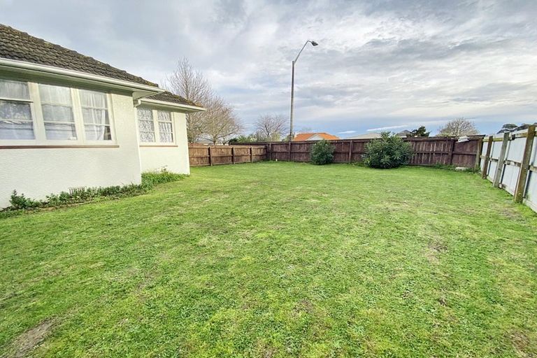 Photo of property in 660 Featherston Street, Roslyn, Palmerston North, 4414