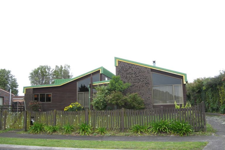 Photo of property in 8 Iwa Iti Street, Waitara, 4320