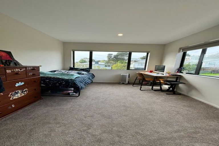 Photo of property in 6a Blenheim Street, Glenfield, Auckland, 0629