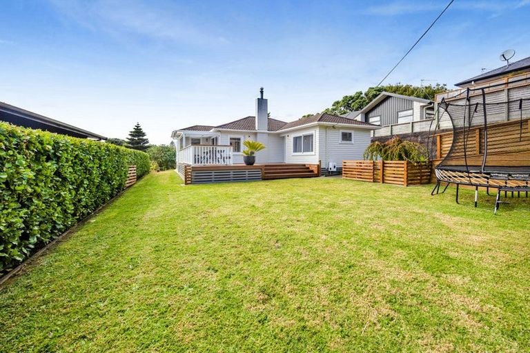 Photo of property in 19 Lawry Street, Blagdon, New Plymouth, 4310