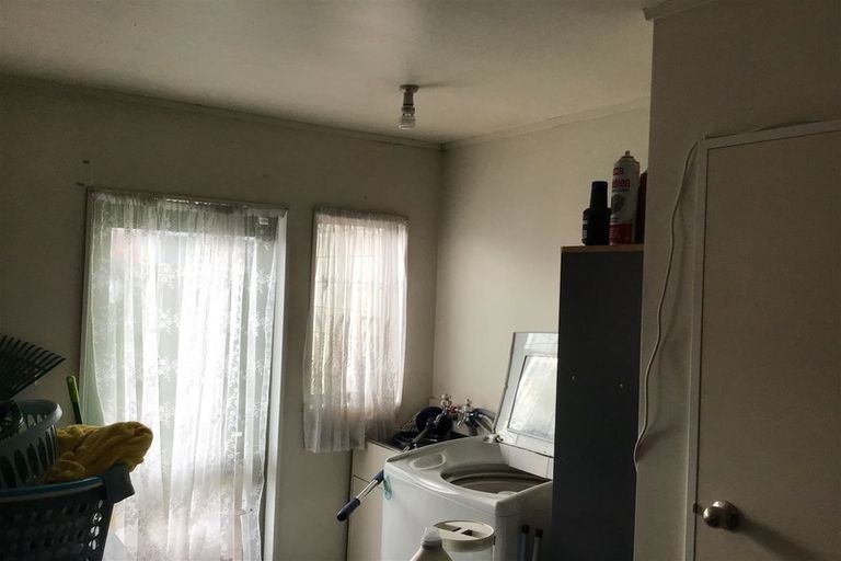 Photo of property in 101a Royal Road, Massey, Auckland, 0614