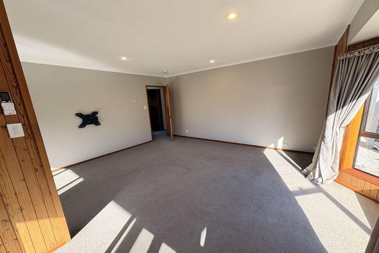 Photo of property in 2/38 Chipping Lane, Redwood, Christchurch, 8051