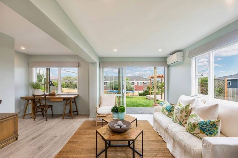 Photo of property in 52 Fordyce Avenue, Sunnyhills, Auckland, 2010